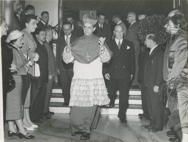 Milano - Visita ufficiale - Giovanni Battista Montini cardinale con Giorgio Baldini e Carlo Faina