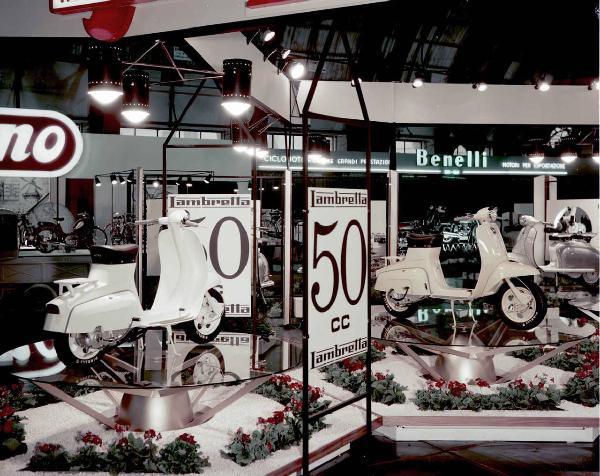 Innocenti - Milano - Mostra del ciclo e motociclo - Stand Innocenti - Lambretta 50