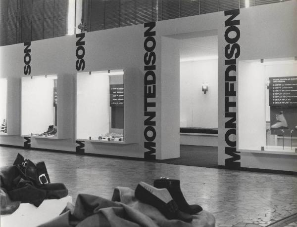 Milano - Micam (Mostra internazionale di calzature concerie affini e macchinari) del 1971 - Stand Montedison