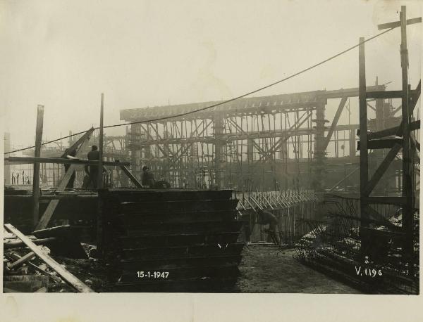 Milano - Fiera campionaria del 1947 - Padiglione Montecatini - Lavori di costruzione