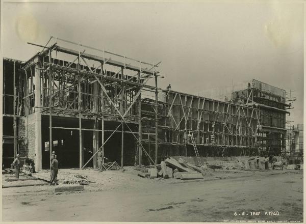 Milano - Fiera campionaria del 1947 - Padiglione Montecatini - Lavori di costruzione - Esterno