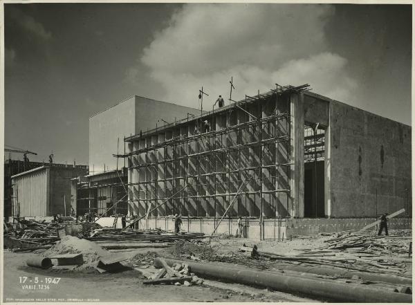 Milano - Fiera campionaria del 1947 - Padiglione Montecatini - Lavori di costruzione - Esterno