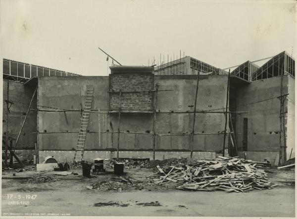 Milano - Fiera campionaria del 1947 - Padiglione Montecatini - Lavori di costruzione - Esterno