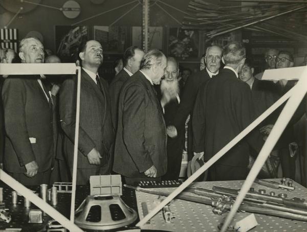 Milano - Fiera campionaria del 1947 - Padiglione Montecatini - Visita autorità - Giuseppe Togni - Giuseppe Pontremoli - Luigi Gasparotto - Mario Abbiate