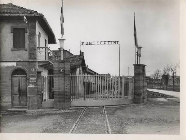 Vicenza - Ingresso alla fabbrica