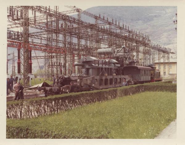 Piateda - Centrale idroelettrica Venina - Arrivo del trasformatore TIBB