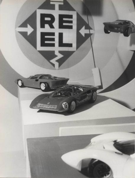 Milano - Salone del giocattolo del 1969 - Automobiline - Ferrari P5 radiocomandate - Materie plastiche - RE-EL (REggiana-ELettronica)