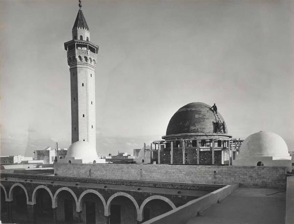 Monastir - Marmi - Moschea di Bourguiba - Cupola in costruzione