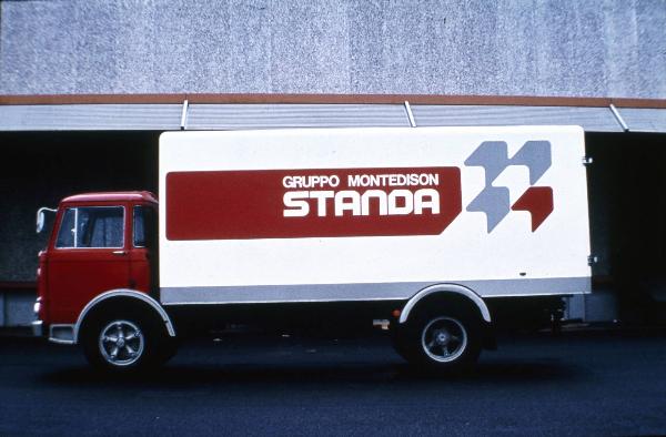 Cusago - Standa - Camion per rifornimento filiali - Logo