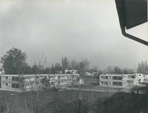 Porto Marghera - Scuole prefabbricate - Esterno