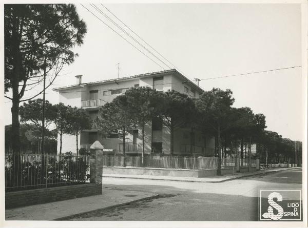 Lido di Spina - Izar Immobiliare - Quartiere giardino Le Valli - Edifici per abitazioni