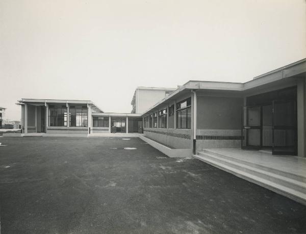 Varese - Edificio scolastico prefabbricato - Esterno