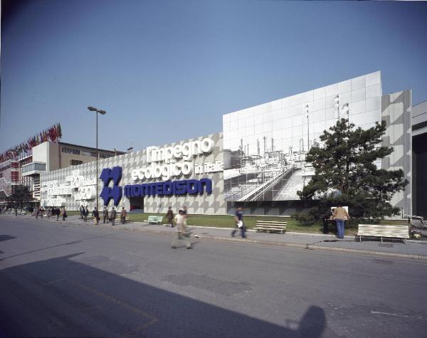 Milano - Fiera campionaria del 1975 - Padiglione Montecatini - Facciata