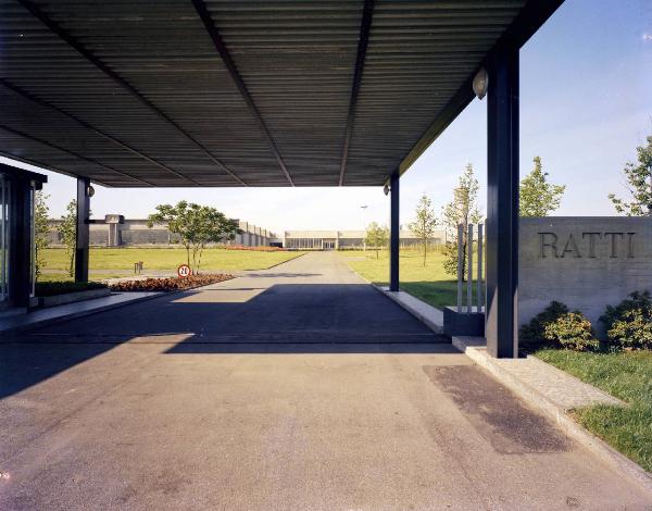 Ratti - Guanzate - Stabilimento - Ingresso - Veduta esterna