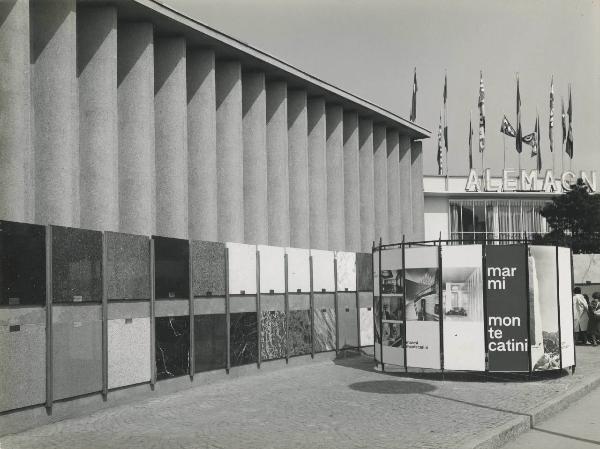 Milano - Fiera campionaria del 1960 - Padiglione Montecatini - Esterno - Marmi