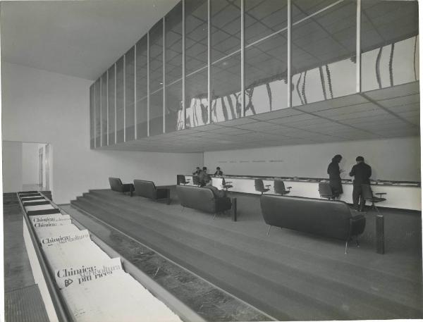 Milano - Fiera campionaria del 1966 - Padiglione Montecatini Edison - Interno