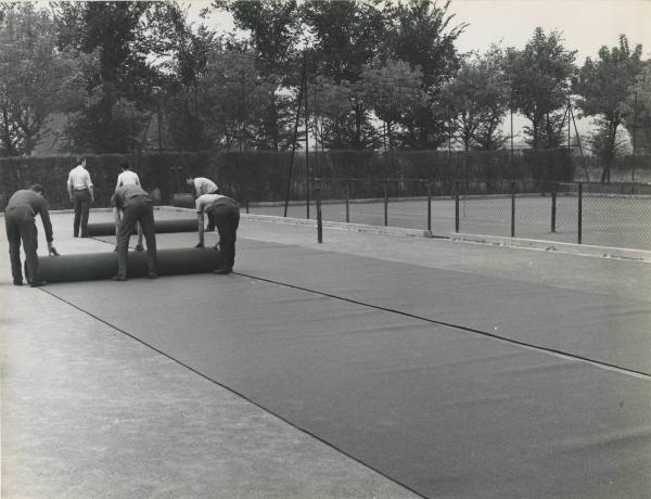 Milano - Affori - Fibre sintetiche - Polymer - Meraklon - Moquette - Campo da tennis - Operai