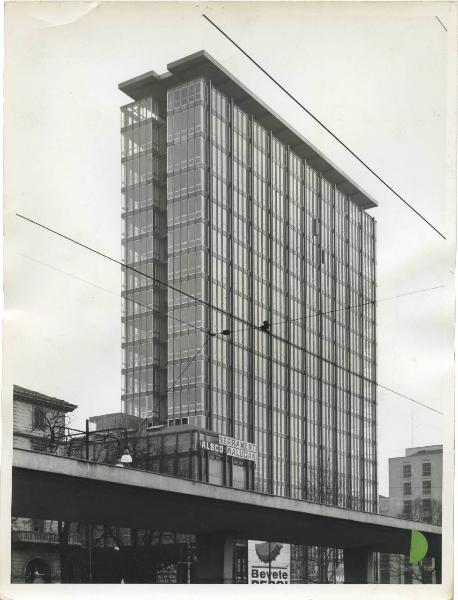 Torino - Palazzo RAI (Radiotelevisione italiana) - Alluminio - Serramenti - Esterno