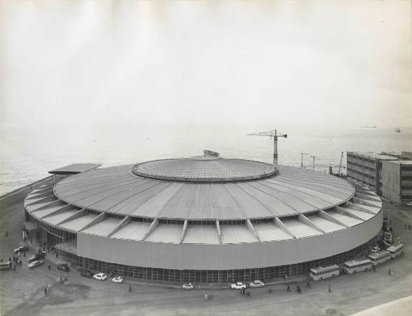 Genova - Salone aeronautico - Palasport - Alluminio