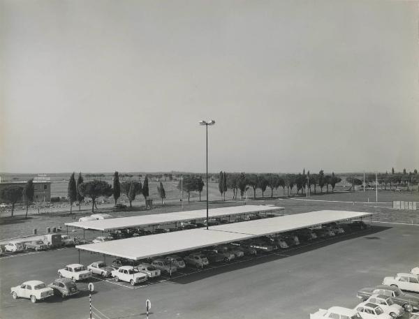 Pomezia - Vedrilene - Tettoia - Parcheggio automobili