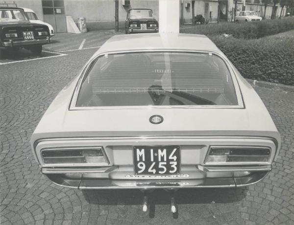 Milano - Automobile Alfa Romeo Montreal - Materie plastiche - Vedril - Fanali posteriori