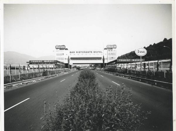 Milano - Fiera campionaria del 1973 - Padiglione Montedison - Riproduzione di pannello espositivo - Alimentari - Alimont - Autogrill Pavesi - Autostrada