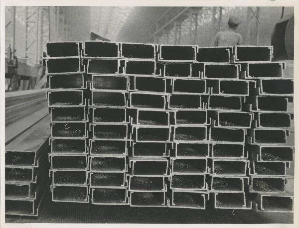 Porto Marghera - Lavorazione Leghe Leggere spa (L.L.L.) - [Stabilimento produzione manufatti in alluminio] - Manufatti