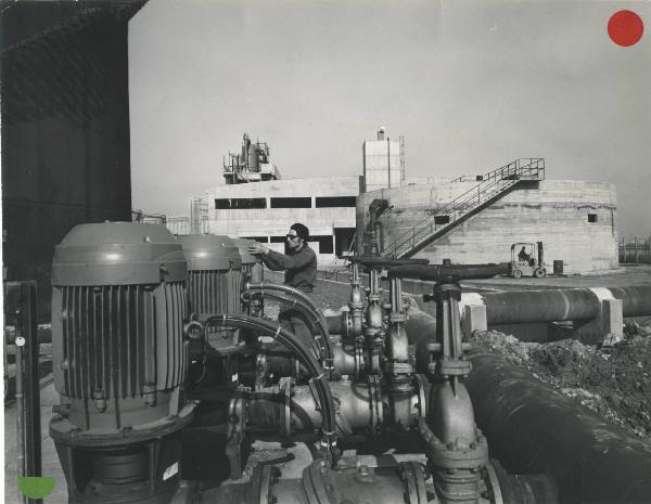 Porto Marghera - Divisione energia - Centrale termoelettrica di Marghera Levante - Ampliamento - Impianto trattamento dell'acqua - Pompe di acqua grezza