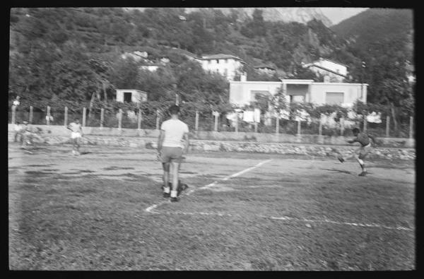 Ragazzi in campo da calcio