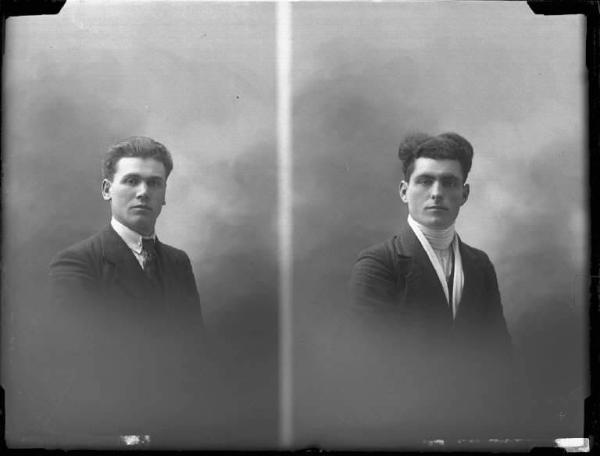 Uomo - ritratto - mezzo busto [committenza Sgarella Alfredo - Val di Nizza ] [a destra]
Uomo - ritratto - mezzo busto  [a sinistra]