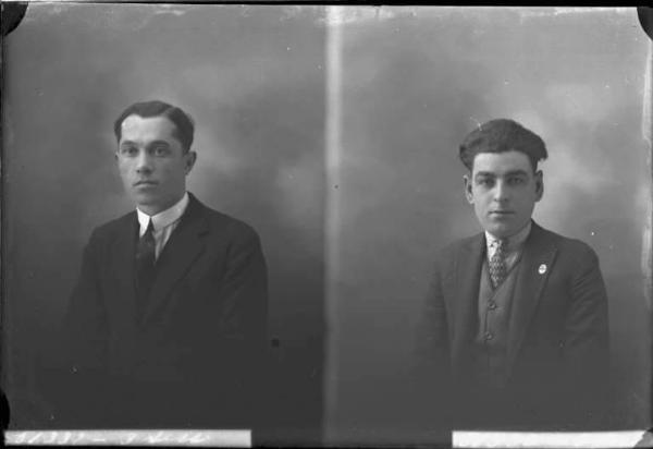 Uomo - ritratto - mezzo busto [committenza Romagnoli Enrico - Voghera] [a destra]
Uomo - ritratto - mezzo busto [committenza Barbieri Umberto - Voghera] [a sinistra]
