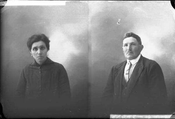 Uomo - ritratto - mezzo busto [committenza Arri Pietro - Pizzale] [a destra]
Donna - ritratto - mezzo busto [committenza Bergonzi Maria - Voghera] [a sinistra]