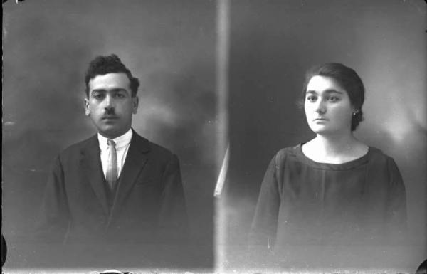 Donna - ritratto - fototessera [committenza Bottiroli Angioletta - Oliva Gessi] [a destra]
Uomo - ritratto - fototessera [committenza Baroselli Vittorio - Sant'Antonino] [a sinistra]