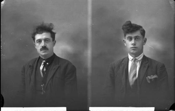 Uomo - ritratto - fototessera [committenza Carena Cesare - Corana] [a destra]
Uomo - ritratto - fototessera [committenza Fugazza Vincenzo - Voghera] [a sinistra]