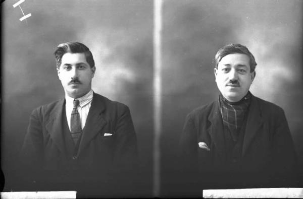 Uomo - ritratto - fototessera [committenza Cucchi Giuseppe - Voghera] [a destra]
Uomo - ritratto - fototessera [committenza Silvani Alfonso - Voghera] [a sinistra]