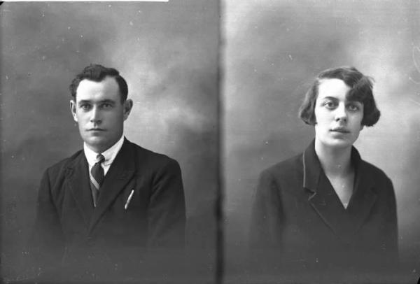 Donna - ritratto - fototessera [committenza Muzio Ernesta - Varzi] [a destra]
Uomo - ritratto - fototessera [committenza Marchetti Angelo - Voghera] [a sinistra]