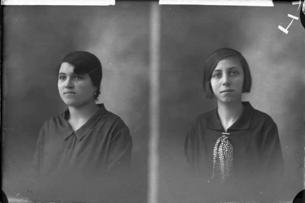 Donna - ritratto - fototessera [committenza Baggini Oreste Lita - Castelletto di Branduzzo] [a destra]
Donna - ritratto - fototessera [committenza Pasotti Giuseppina - Castelletto di Branduzzo ] [a sinistra]