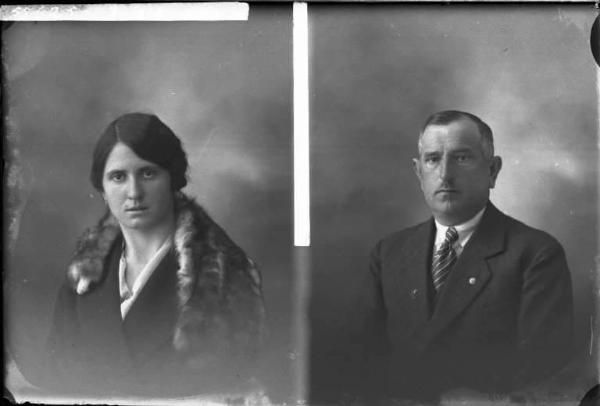 Uomo - ritratto - fototessera [committenza Lovagnini Alfredo - Castelletto di Branduzzo] [a destra]
Donna - ritratto - fototessera [committenza Giorgi Clementina - S. Gaudenzio] [a sinistra]