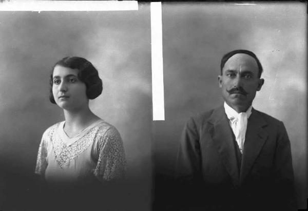 Uomo - ritratto - fototessera [committenza Vaccari Carlo - S. Gaudenzio] [a destra]
Donna - ritratto - fototessera [committenza Bascapè Gina - Lungavilla] [a sinistra]