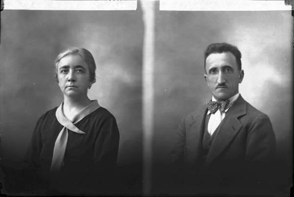 Uomo - ritratto - fototessera [committenza Poggi Antonio - Pontecurone] [a destra]
Donna - ritratto - fototessera [committenza Cellerino Luigia - Voghera] [a sinistra]