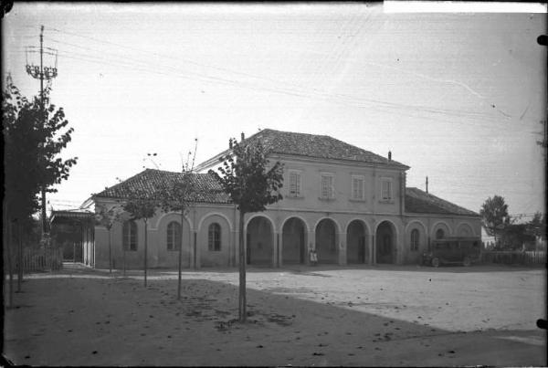 Pontecurone - veduta di un edificio [committenza Tizzone Romana - Pontecurone, privativa, cartoline]