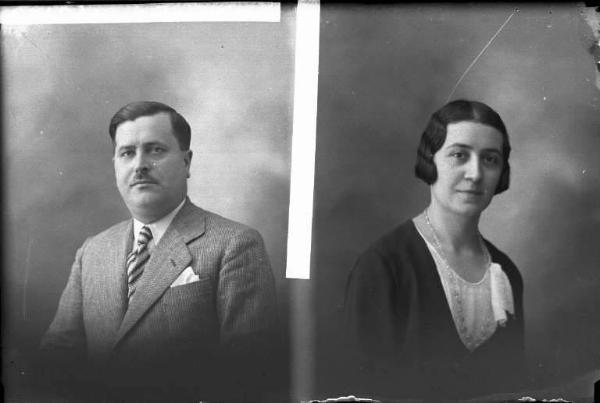 Donna - ritratto - fototessera [committenza Nascimbene Maria - Voghera] [a destra]
Uomo - ritratto - fototessera [committenza Boriotti Pietro - Voghera, Tipografia, Via Plana] [a sinistra]