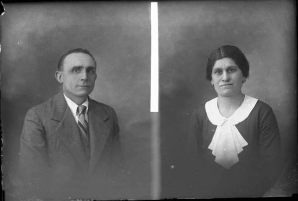 Donna - ritratto - fototessera [committenza Posla custode e Maria] [a destra]
Uomo - ritratto - fototessera [committenza Posla custode e Maria] [a sinistra]