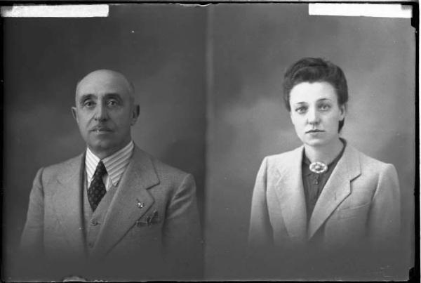 Donna - ritratto - fototessera [committenza Bisio Linda - Voghera] [a destra]
Uomo - ritratto - fototessera [committenza Gianatti Giuseppe - Voghera, Capo Stazione] [a sinistra]