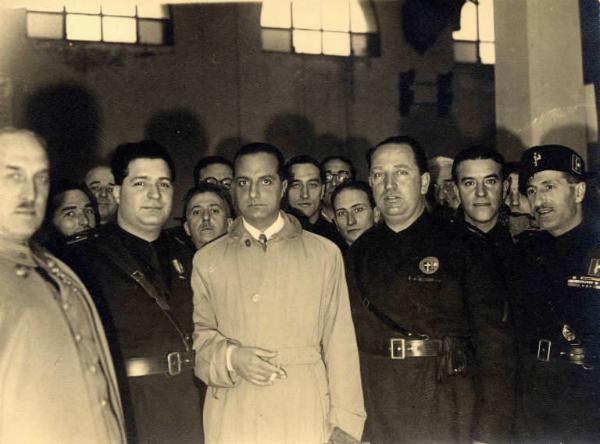 Giuseppe Bottai - Ritratto con gruppo della Federazione fascista dell'urbe