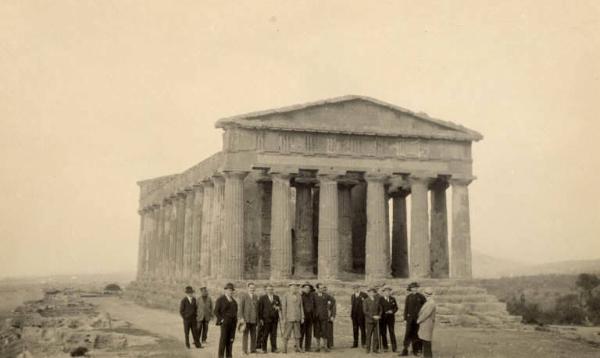 Giuseppe Bottai - Viaggio in Sicilia - Visita al Tempio della Concordia