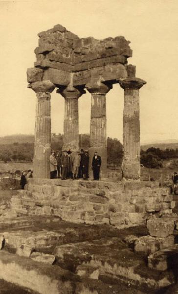 Giuseppe Bottai - Viaggio in Sicilia - Visita al Tempio dei Dioscuri