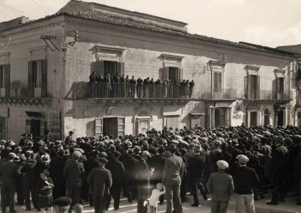 Giuseppe Bottai - Viaggio in Sicilia - Comizio a Ragusa