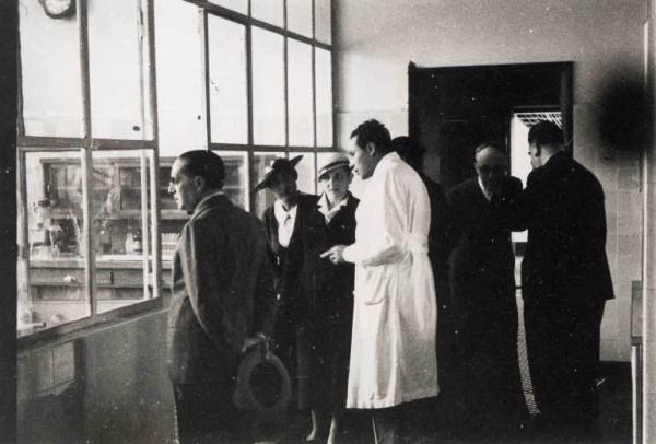 Nelia Bottai - Visita alla centrale del latte di Roma