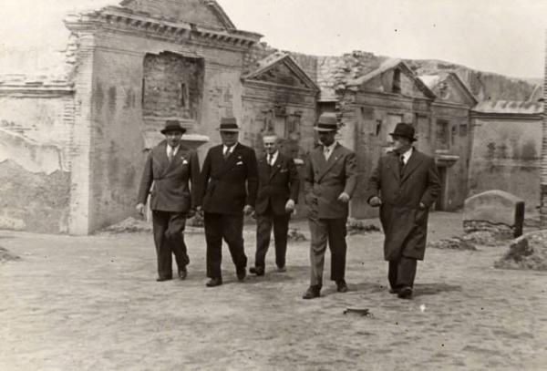 Giuseppe Bottai - Visita di Mussolini a Ostia Antica